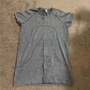 Lululemon Athletica Heathered Gray Tee